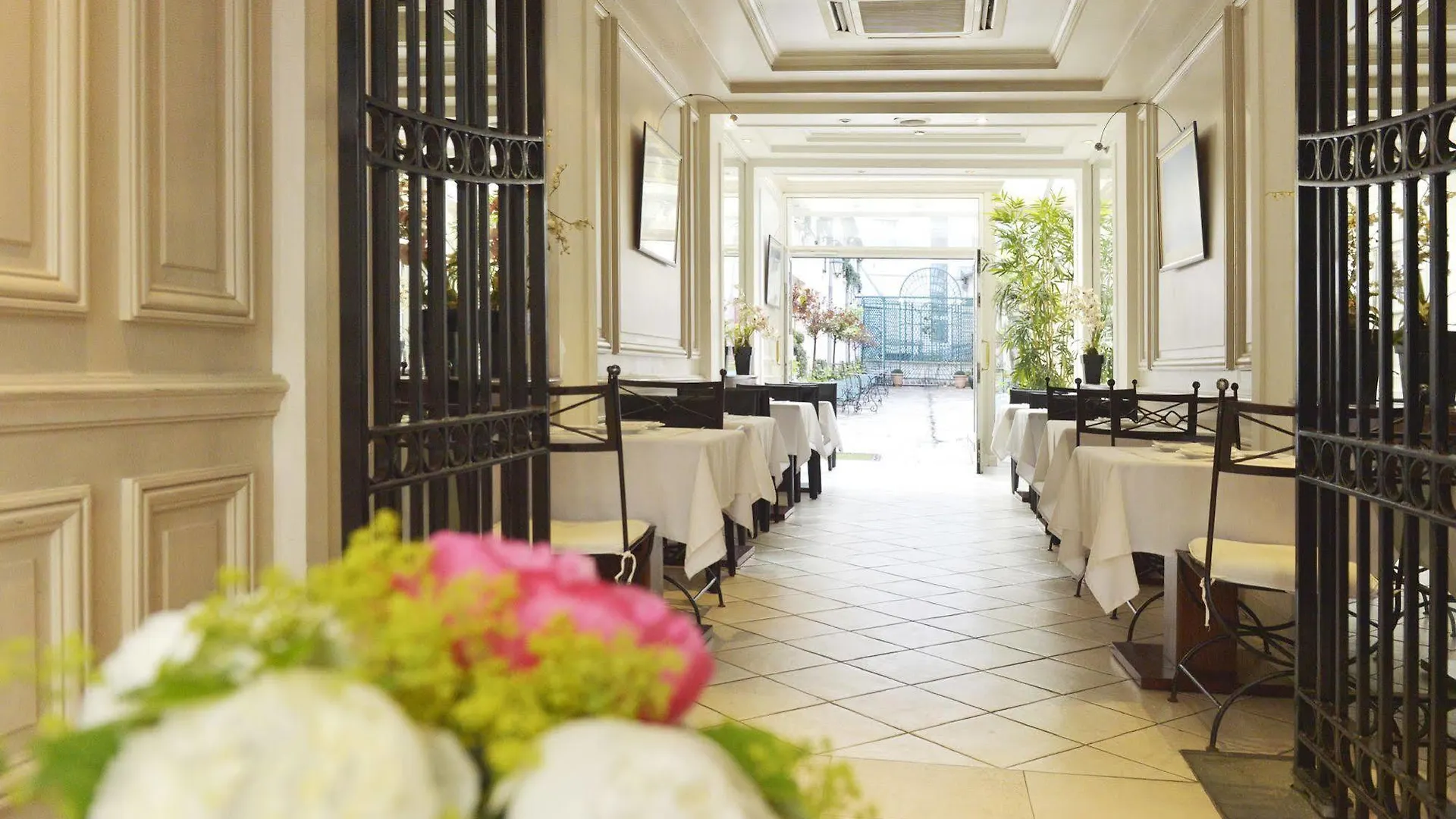 Hotel Unic Renoir Saint Germain 3*